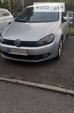 Хэтчбек Volkswagen Golf 2010 в Одессе