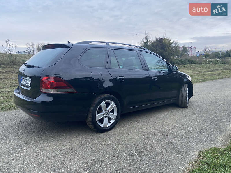 Универсал Volkswagen Golf 2011 в Ивано-Франковске