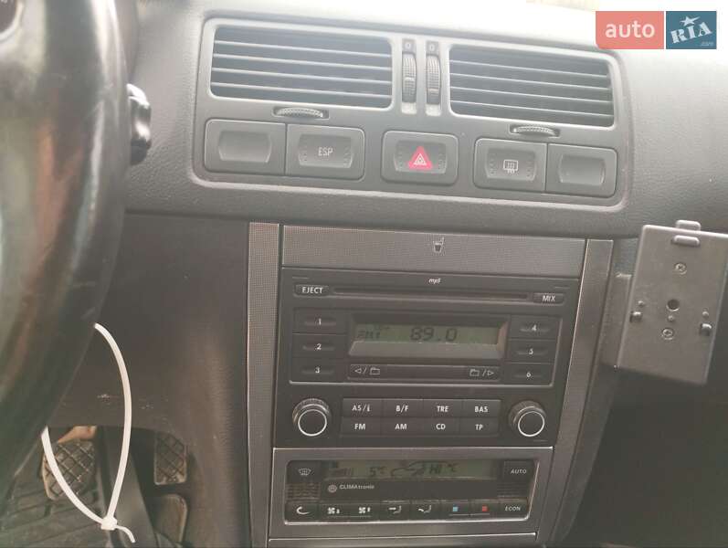 Універсал Volkswagen Golf 2006 в Нововолинську