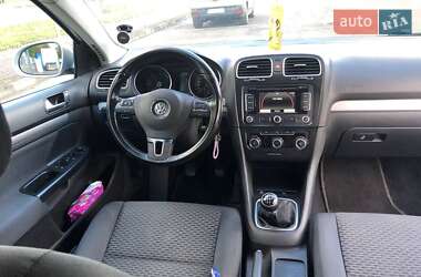 Универсал Volkswagen Golf 2010 в 