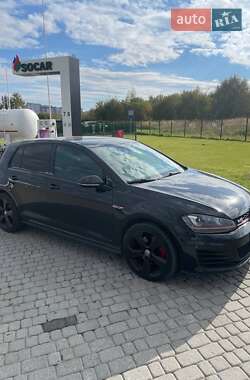 Хэтчбек Volkswagen Golf 2013 в Львове