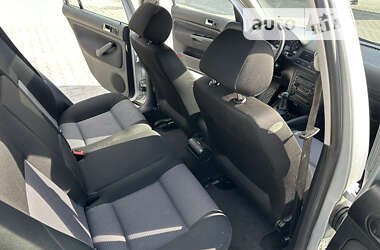 Универсал Volkswagen Golf 2001 в 