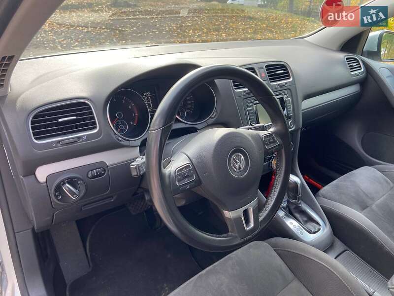 Хетчбек Volkswagen Golf 2012 в Черкасах