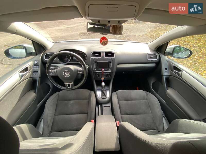 Хетчбек Volkswagen Golf 2012 в Черкасах