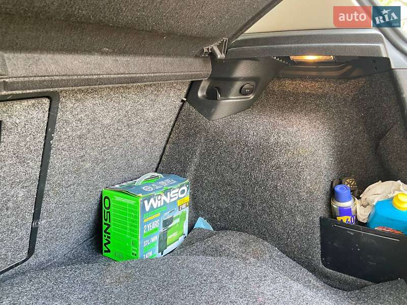 Хетчбек Volkswagen Golf 2012 в Черкасах