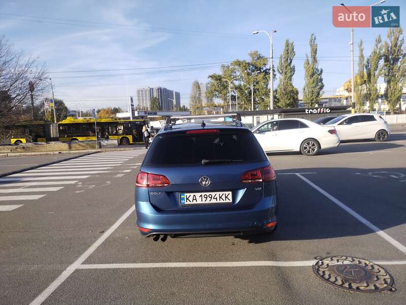 Універсал Volkswagen Golf 2015 в Києві