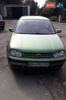Хэтчбек Volkswagen Golf 1999 в 
