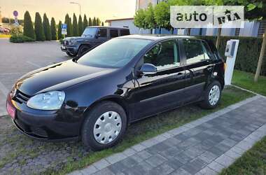 Хэтчбек Volkswagen Golf 2005 в Львове