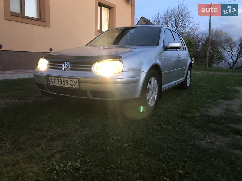 Хэтчбек Volkswagen Golf 2002 в Косове