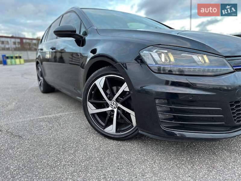 Універсал Volkswagen Golf 2015 в Харкові