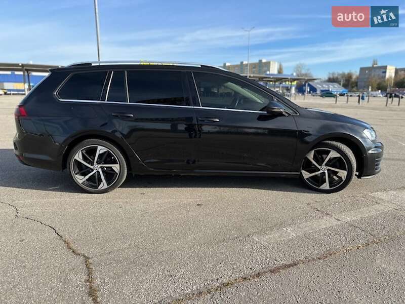 Універсал Volkswagen Golf 2015 в Харкові