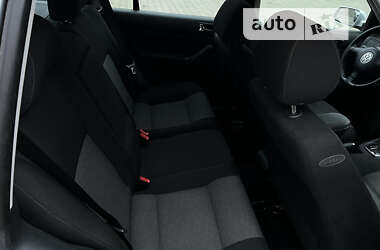 Универсал Volkswagen Golf 2003 в 
