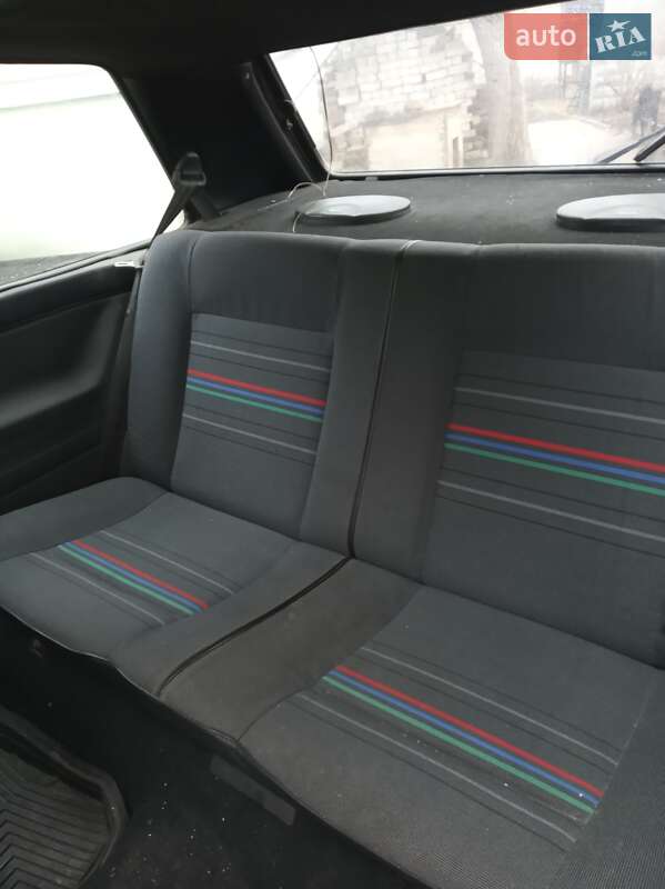 Хетчбек Volkswagen Golf 1988 в Кам'янському