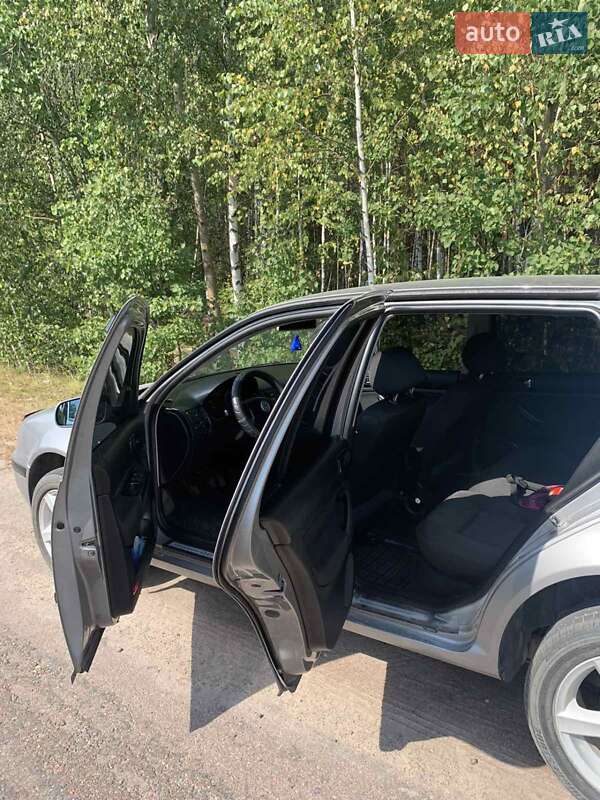 Хэтчбек Volkswagen Golf 2003 в Житомире фото 3 Хэтчбек Volkswagen Golf 2003 в Житомире