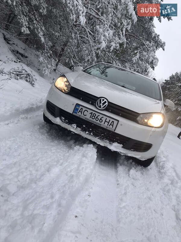 Универсал Volkswagen Golf 2011 в Луцке