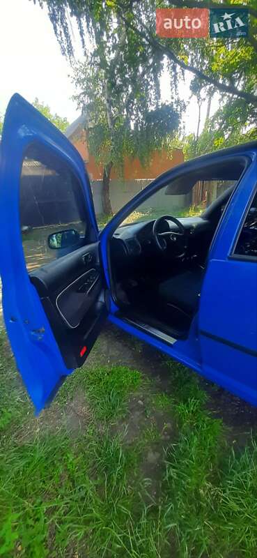 Хетчбек Volkswagen Golf 1998 в Харкові