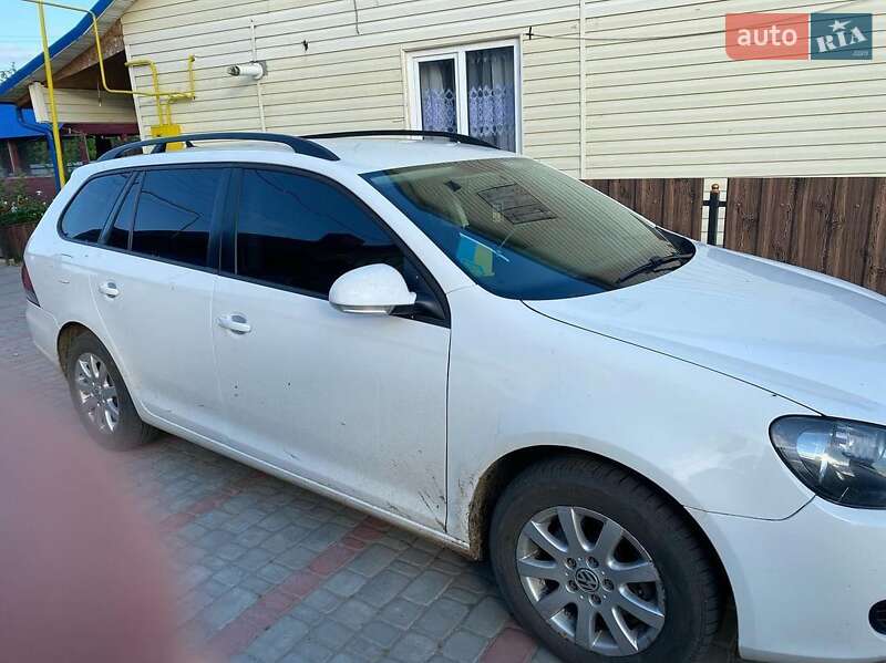 Универсал Volkswagen Golf 2011 в Луцке