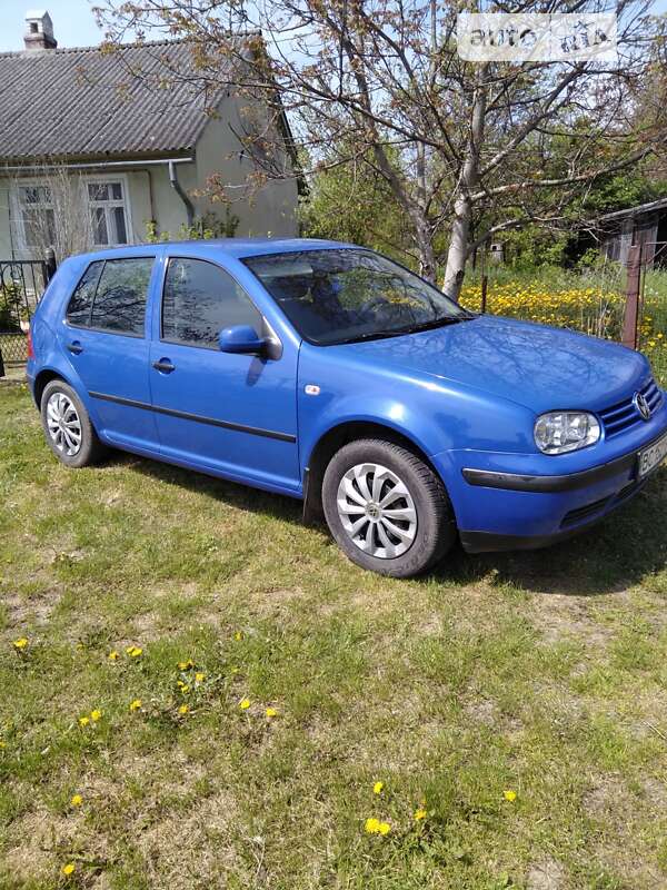 Хетчбек Volkswagen Golf 1999 в Стрию