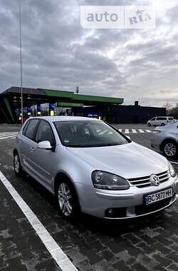 Хетчбек Volkswagen Golf 2008 в Стрию