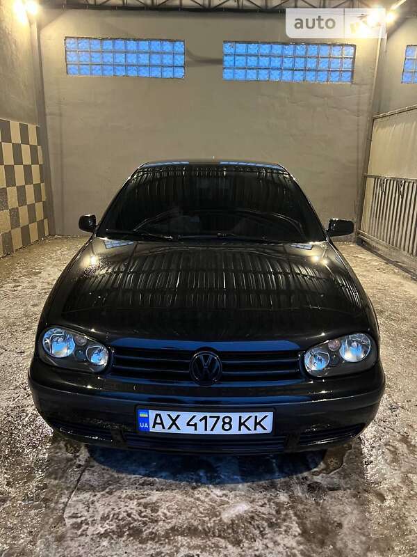 Хэтчбек Volkswagen Golf 2000 в Харькове