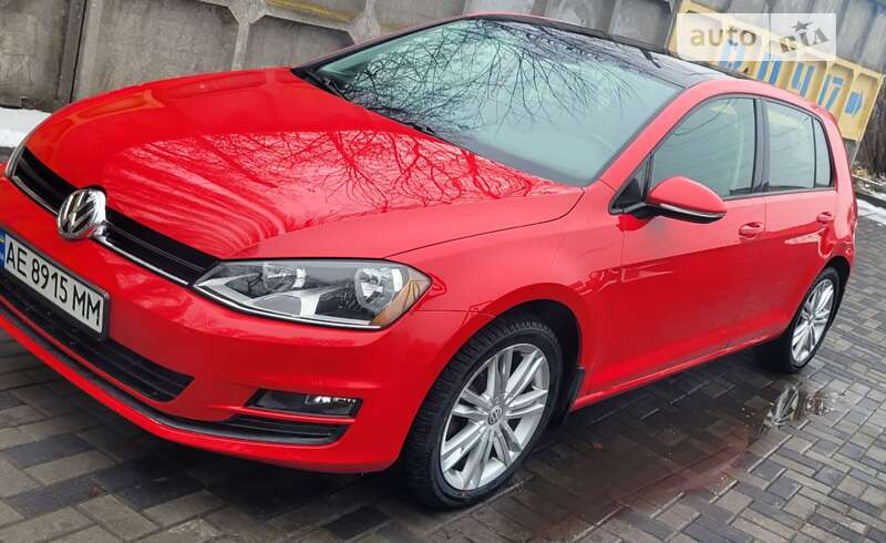 Хетчбек Volkswagen Golf 2015 в Дніпрі