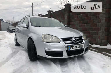 Універсал Volkswagen Golf 2008 в Сарнах