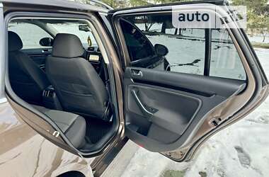 Универсал Volkswagen Golf 2011 в 