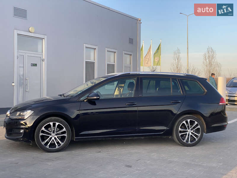 Універсал Volkswagen Golf 2016 в Кам'янець-Подільському