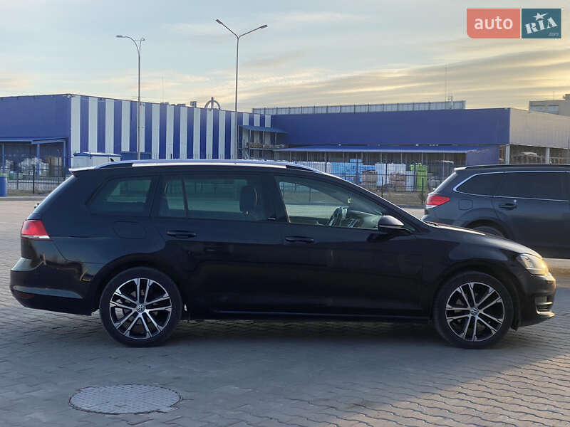 Універсал Volkswagen Golf 2016 в Кам'янець-Подільському