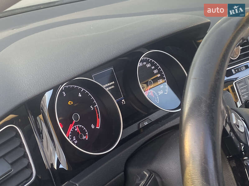 Універсал Volkswagen Golf 2016 в Кам'янець-Подільському