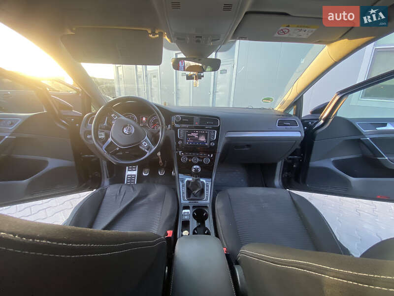 Універсал Volkswagen Golf 2016 в Кам'янець-Подільському