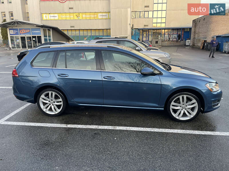 Універсал Volkswagen Golf 2016 в Києві