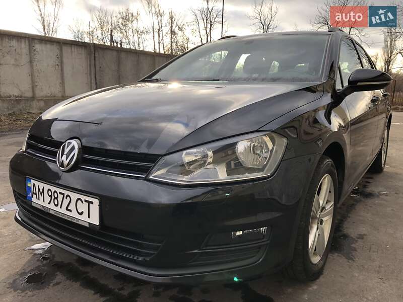 Универсал Volkswagen Golf 2015 в Иванкове