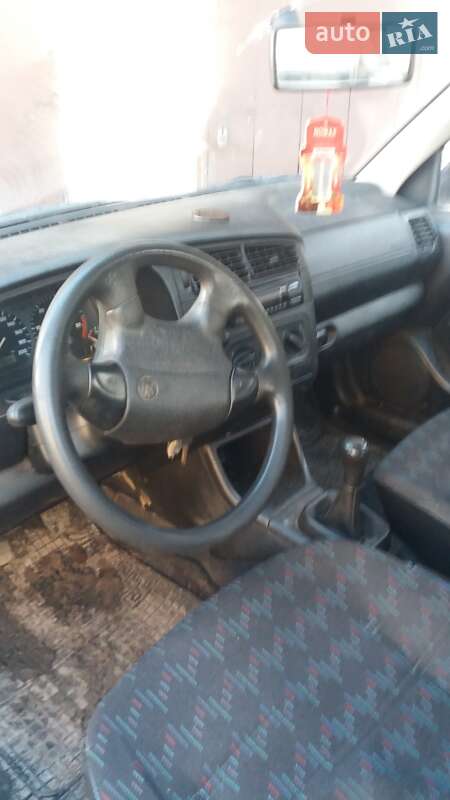 Універсал Volkswagen Golf 1994 в Рівному