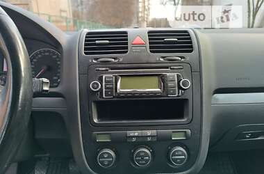 Універсал Volkswagen Golf 2009 в 