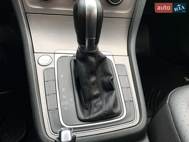 Универсал Volkswagen Golf 2016 в Одессе