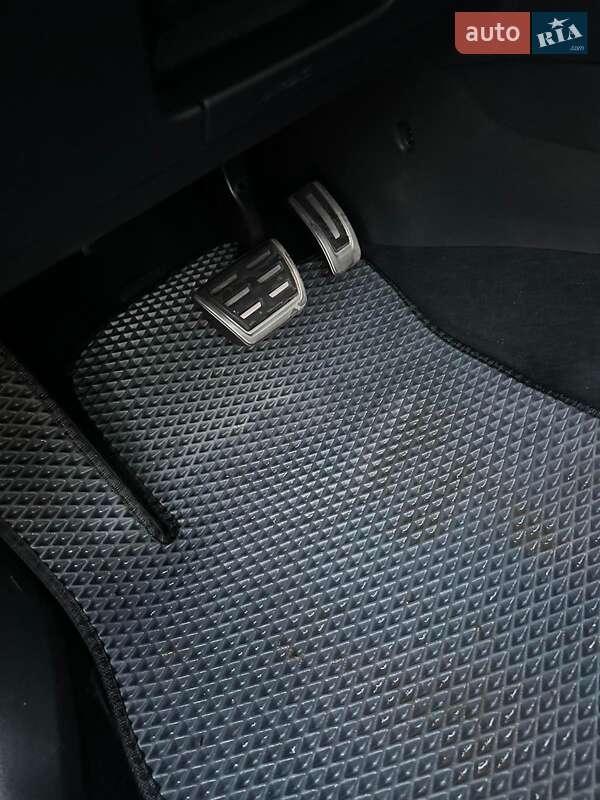 Універсал Volkswagen Golf 2017 в Врадіївці