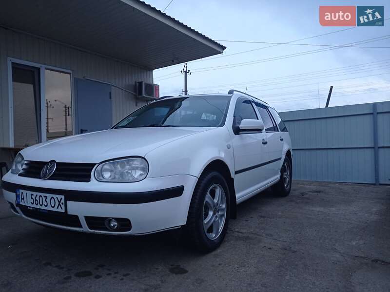 Универсал Volkswagen Golf 2001 в Березанке