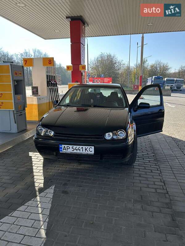 Volkswagen Golf 2001