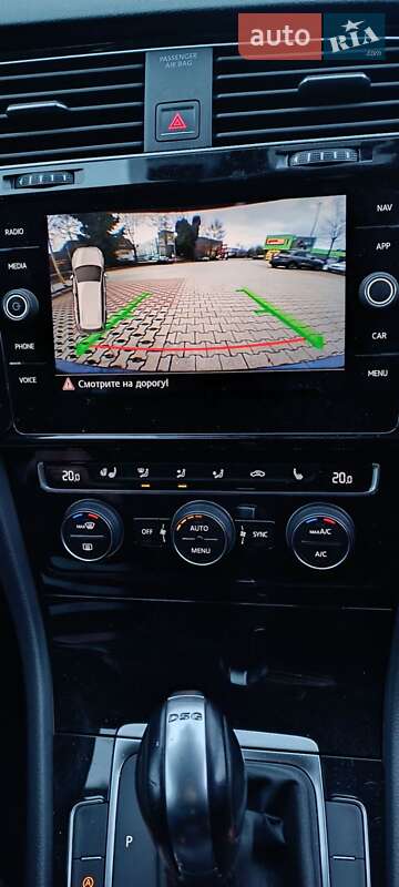 Универсал Volkswagen Golf 2017 в Ужгороде
