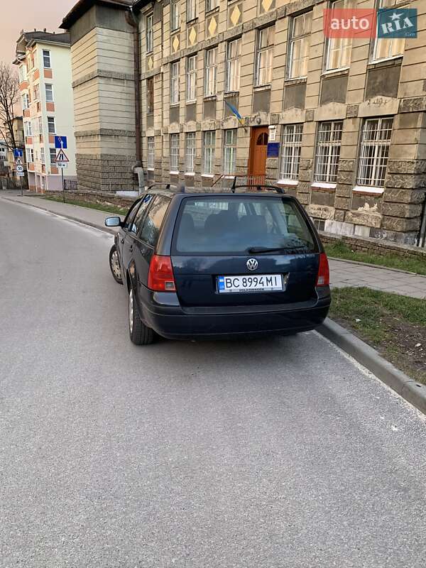 Універсал Volkswagen Golf 2005 в Львові