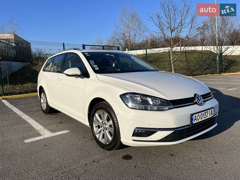 Универсал Volkswagen Golf 2018 в Ужгороде