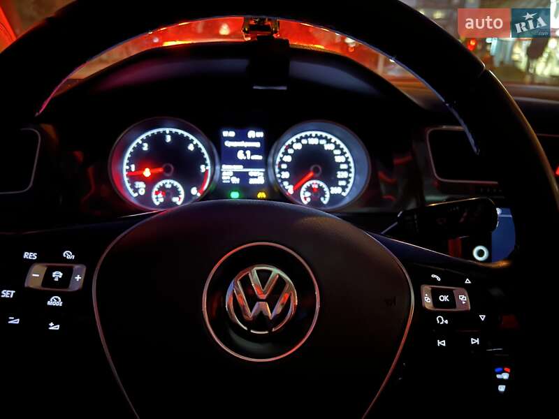 Универсал Volkswagen Golf 2018 в Ужгороде