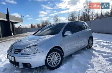 Хетчбек Volkswagen Golf 2006 в 