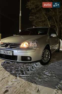 Хетчбек Volkswagen Golf 2006 в 