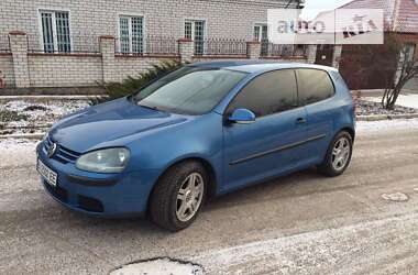 Хэтчбек Volkswagen Golf 2003 в Краснограде