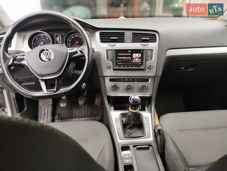 Універсал Volkswagen Golf 2015 в Луцьку