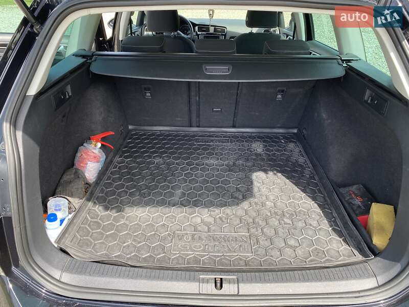 Универсал Volkswagen Golf 2014 в Ивано-Франковске