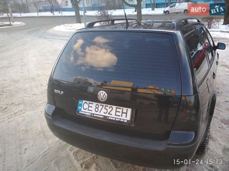 Універсал Volkswagen Golf 2000 в Чернівцях