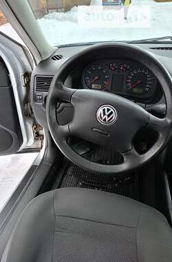 Универсал Volkswagen Golf 2001 в Чигирине